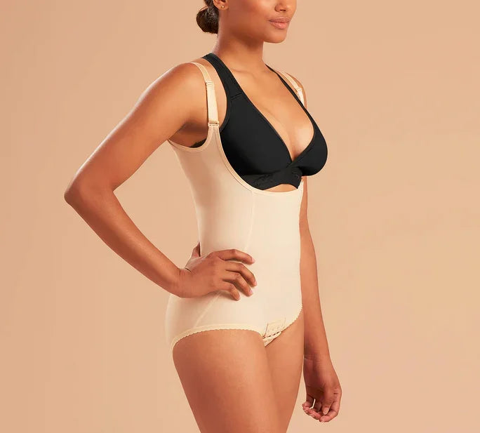 Burtiera cu chilot si bretele